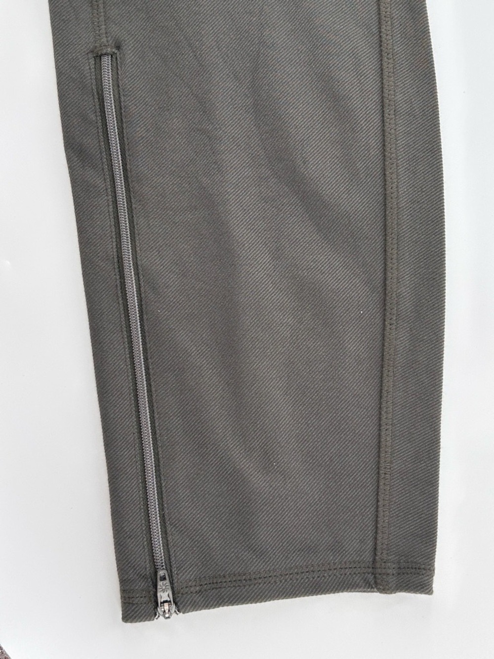 Athleta Trailsetter Ponte Pants Leggings Thyme Green Size 16 Tall - Picture 6 of 13